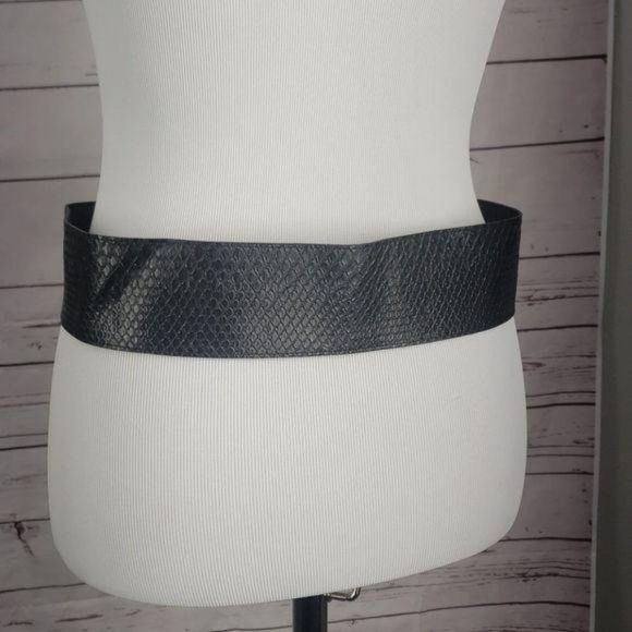 Vintage 80s Style Wide Black Waist  Hook Loop Belt - Picture 9 of 16